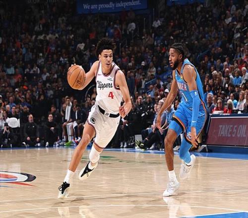 英超第,利物浦以,击败布伦特,好博体育,好博体育app,好博体育官网,好博体育下载,好博体育入口